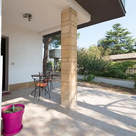 Apartment Lanteri Fontane Bianche